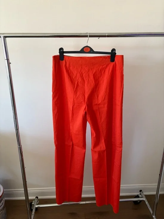 Theory Wide-Leg Pants in Bright Red - Picture 5 of 9